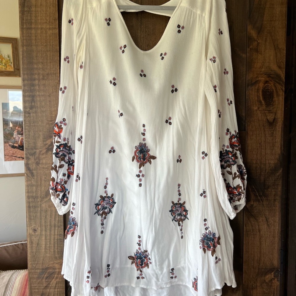 Free People White Floral Embroidered Tunic